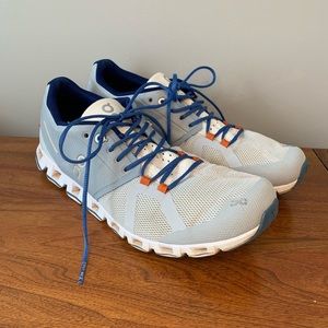 On Cloud women’s shoes- size 11